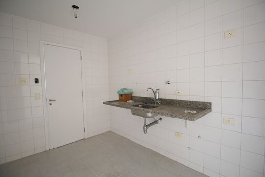 Cozinha de apartamento à venda com 3 quartos, 128m² em Morumbi, São Paulo