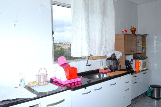 Cozinha de casa para alugar com 2 quartos, 40m² em Providência, Belo Horizonte