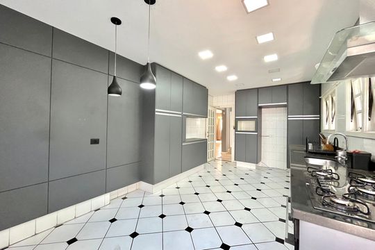Cozinha de casa à venda com 5 quartos, 300m² em Parque Jabaquara, São Paulo