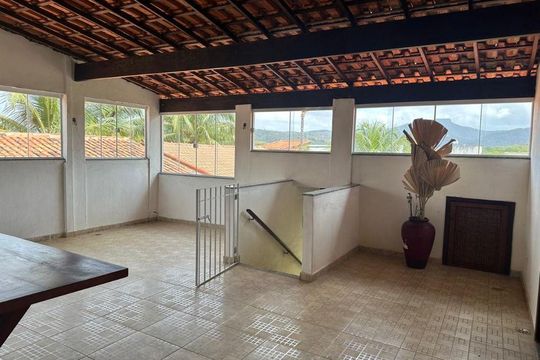Casa à venda com 3 quartos, 316m² em Itaipu, Niterói