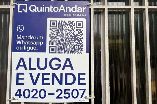 Placa de apartamento para alugar com 2 quartos, 75m² em Pinheiros, São Paulo