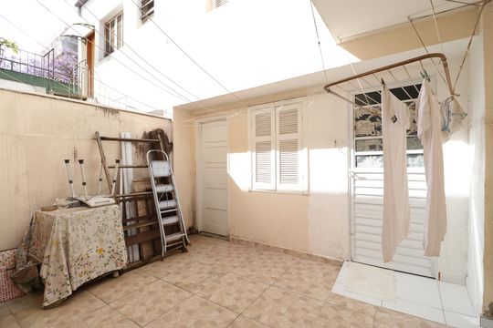 Quintal Edícula de casa à venda com 3 quartos, 143m² em Pompeia, São Paulo
