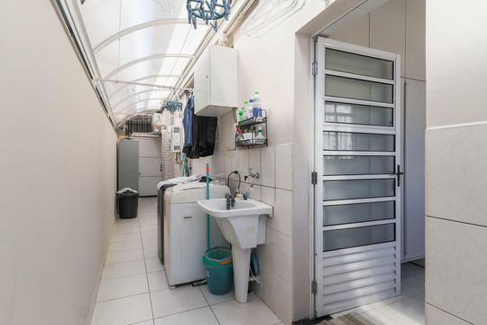 Área de Serviço de casa à venda com 3 quartos, 250m² em Brooklin, São Paulo