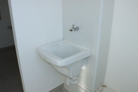 Área de Serviço de apartamento para alugar com 2 quartos, 52m² em Jardim de Lourdes, Embu das Artes