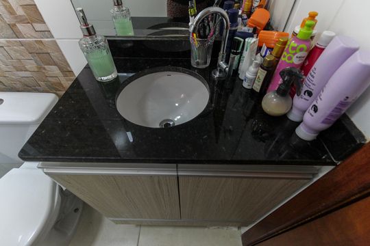 Banheiro de casa de condomínio para alugar com 2 quartos, 55m² em Vila Jacuí, São Paulo