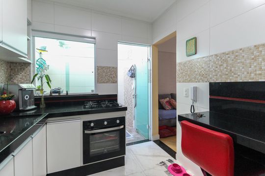 Cozinha de casa de condomínio para alugar com 2 quartos, 55m² em Vila Jacuí, São Paulo