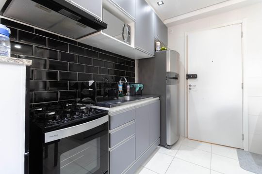 Cozinha  de apartamento à venda com 2 quartos, 36m² em Sacoma, São Paulo