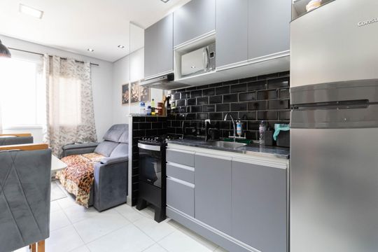 Cozinha  de apartamento à venda com 2 quartos, 36m² em Sacoma, São Paulo
