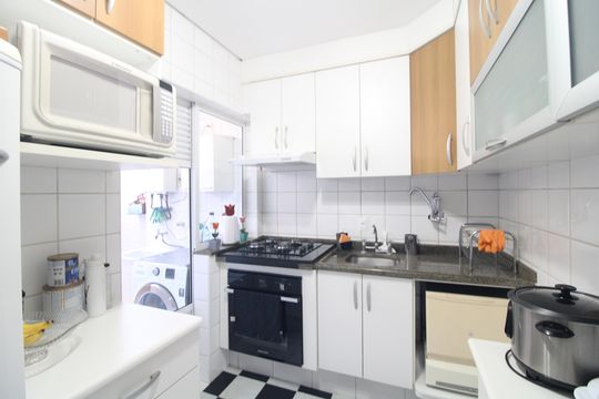 Cozinha de casa de condomínio à venda com 3 quartos, 170m² em Vila Sofia, São Paulo