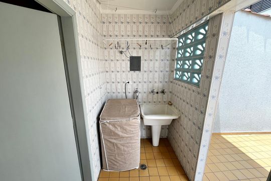 Área de Serviço de casa à venda com 3 quartos, 225m² em Vila Ester (zona Norte), São Paulo