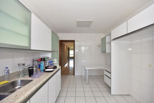 Cozinha de apartamento à venda com 4 quartos, 330m² em Portal do Morumbi, São Paulo