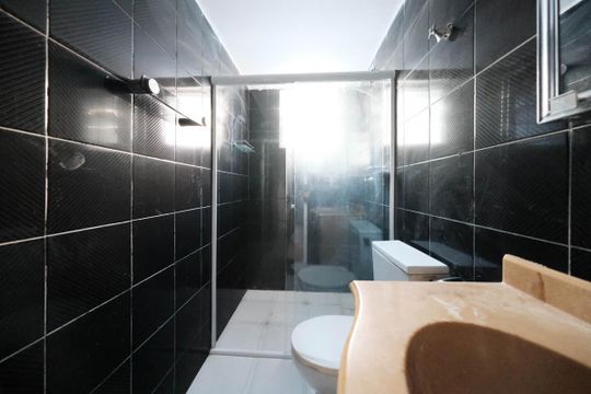 Banheiro de apartamento à venda com 2 quartos, 56m² em Jardim Nordeste, São Paulo