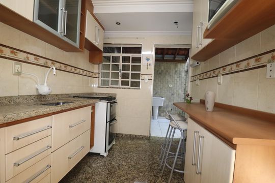 Cozinha de casa de condomínio à venda com 3 quartos, 87m² em Vila Metalúrgica, Santo André