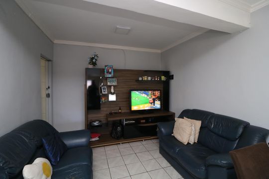 Sala 2 C3 de casa para alugar com 4 quartos, 250m² em Jardim Santa Teresinha, São Paulo