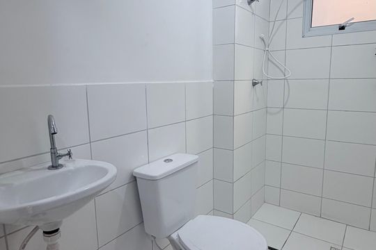 Banheiro de apartamento para alugar com 2 quartos, 42m² em Jardim Florence, Campinas