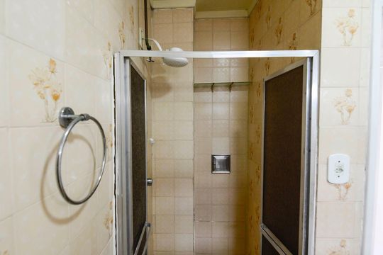 Banheiro de apartamento à venda com 1 quarto, 37m² em Engenho Novo, Rio de Janeiro