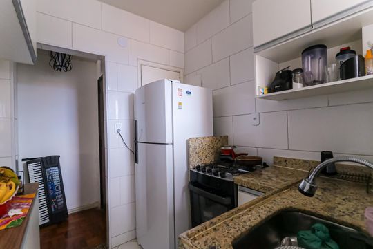 Cozinha de apartamento à venda com 2 quartos, 65m² em Inhaúma, Rio de Janeiro