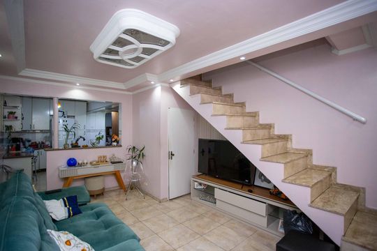 Sala de casa à venda com 3 quartos, 72m² em Conceição, Diadema