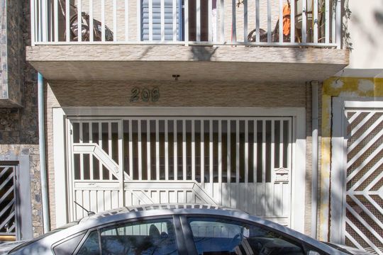Fachada de casa à venda com 3 quartos, 72m² em Conceição, Diadema