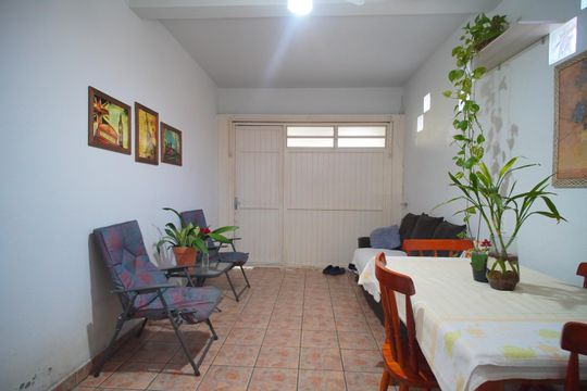 Garagem de casa à venda com 2 quartos, 150m² em Canudos, Novo Hamburgo