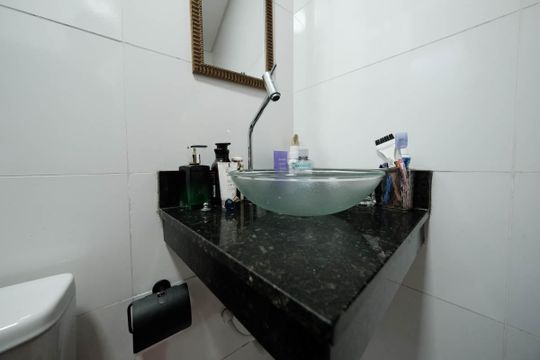 Banheiro de apartamento à venda com 2 quartos, 42m² em Cidade Líder, São Paulo