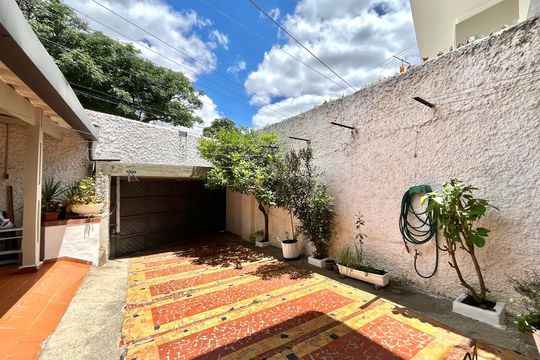 Garagem de casa à venda com 4 quartos, 196m² em Planalto Paulista, São Paulo
