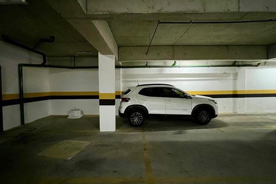 Garagem de apartamento à venda com 3 quartos, 85m² em Serra, Belo Horizonte
