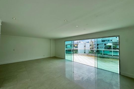 Apartamento para alugar com 3 quartos, 182m² em Recreio dos Bandeirantes, Rio de Janeiro