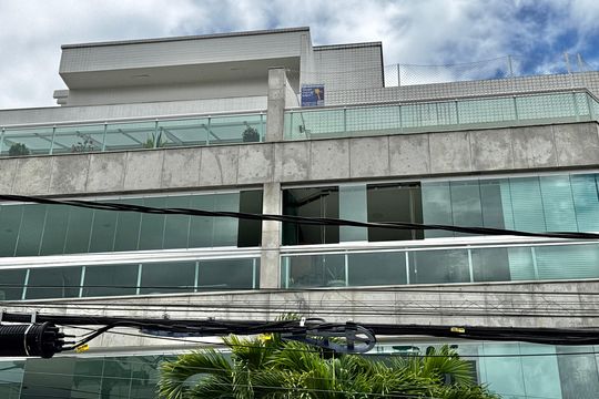Plaquinha Quinto Andar de apartamento para alugar com 3 quartos, 182m² em Recreio dos Bandeirantes, Rio de Janeiro