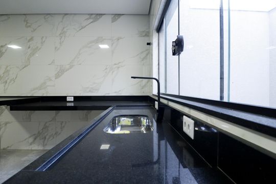 Cozinha de casa à venda com 3 quartos, 144m² em Parque Maria Domitila, São Paulo