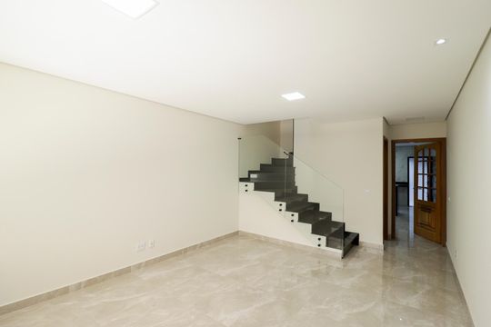 Sala de casa à venda com 3 quartos, 144m² em Parque Maria Domitila, São Paulo