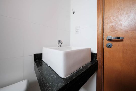 Banheiro de apartamento para alugar com 2 quartos, 38m² em Jardim Arize, São Paulo