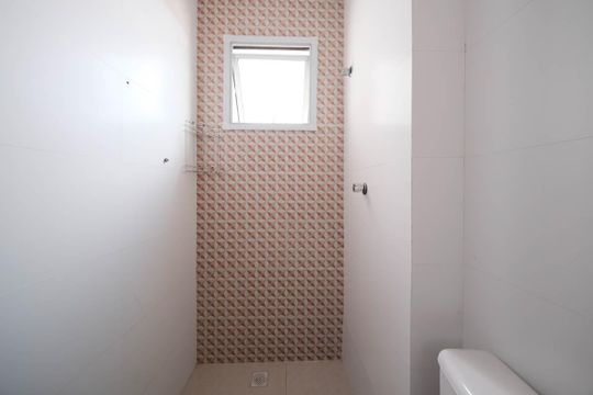 Banheiro de apartamento para alugar com 2 quartos, 38m² em Jardim Arize, São Paulo
