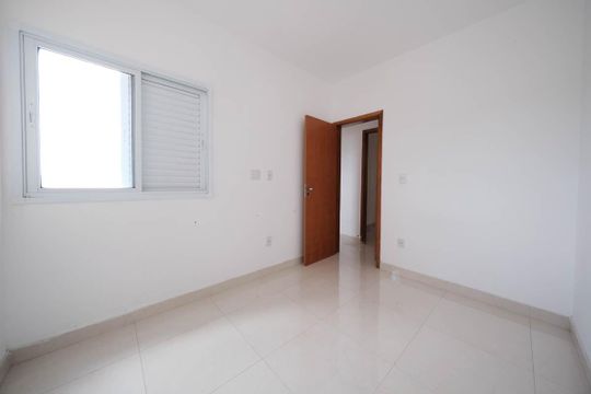Quarto 1 de apartamento para alugar com 2 quartos, 38m² em Jardim Arize, São Paulo