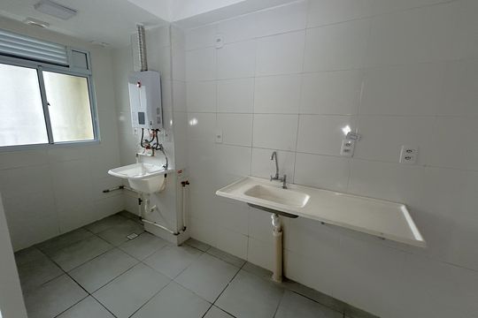 Cozinha de apartamento à venda com 2 quartos, 48m² em Del Castilho, Rio de Janeiro