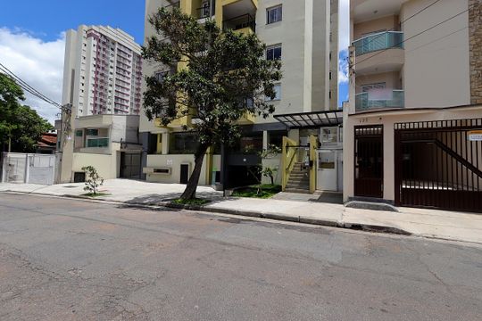 Fachada de apartamento para alugar com 2 quartos, 53m² em Vila Sao Pedro, Santo André