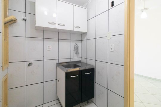 Cozinha de apartamento à venda com 1 quarto, 25m² em Menino Deus, Porto Alegre