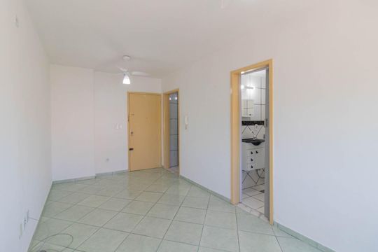 Sala/Quarto de apartamento à venda com 1 quarto, 25m² em Menino Deus, Porto Alegre