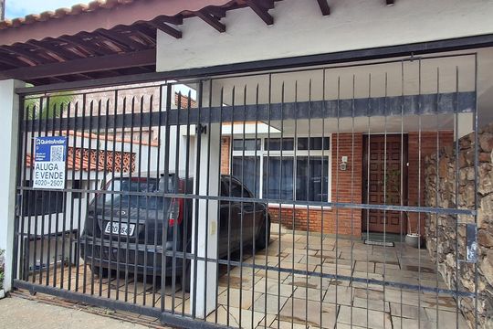 Fachada  de casa à venda com 3 quartos, 200m² em Barcelona, São Caetano do Sul