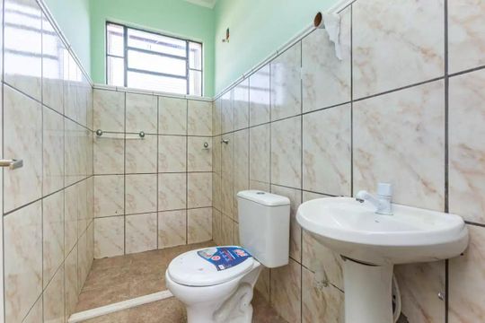 Banheiro do Quarto 1 de casa à venda com 2 quartos, 80m² em Passo das Pedras, Porto Alegre