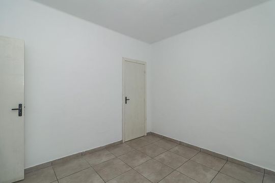 Quarto de apartamento à venda com 1 quarto, 52m² em São João, Porto Alegre