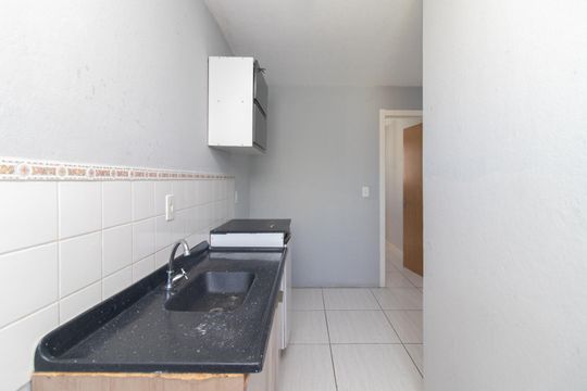 Cozinha de apartamento à venda com 2 quartos, 38m² em Santa Tereza, Porto Alegre