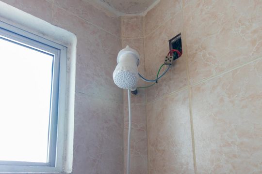 Banheiro de apartamento à venda com 2 quartos, 38m² em Santa Tereza, Porto Alegre