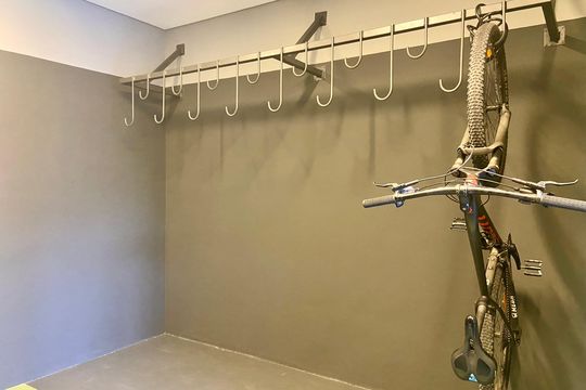 Bicicletário de kitnet/studio à venda com 1 quarto, 26m² em Alto da Mooca, São Paulo