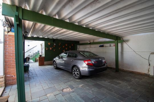 Garagem de casa para alugar com 4 quartos, 340m² em Butantã, São Paulo
