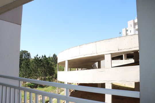 Sacada de apartamento para alugar com 2 quartos, 49m² em Jardim Pioneira, Cotia