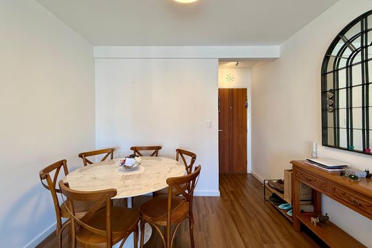 Sala  de apartamento à venda com 2 quartos, 65m² em Santo Amaro, São Paulo