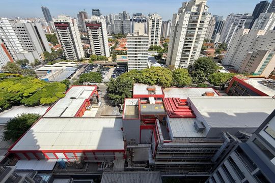 Vista  de apartamento à venda com 2 quartos, 65m² em Santo Amaro, São Paulo