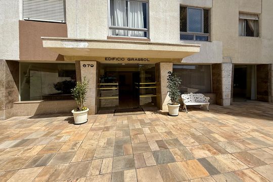 Entrada de apartamento à venda com 2 quartos, 65m² em Santo Amaro, São Paulo
