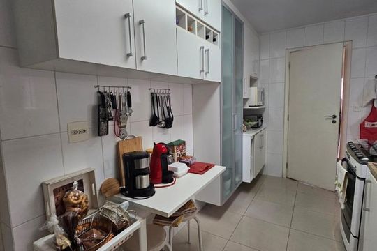 Foto 02 de apartamento à venda com 3 quartos, 134m² em Jardim Olympia, São Paulo